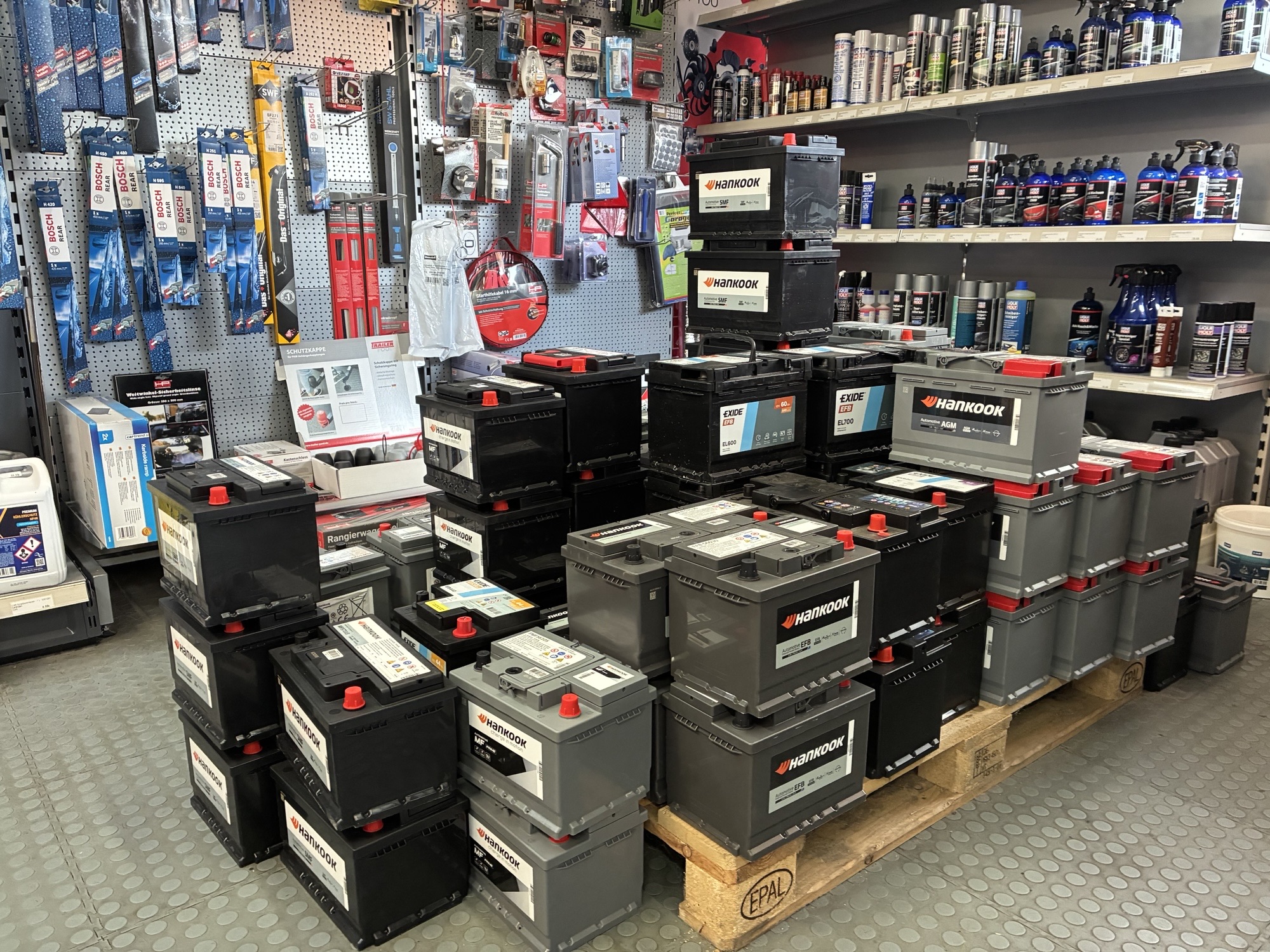 Hankook Autobatterien bei Reich Autoteile in Langenhagen